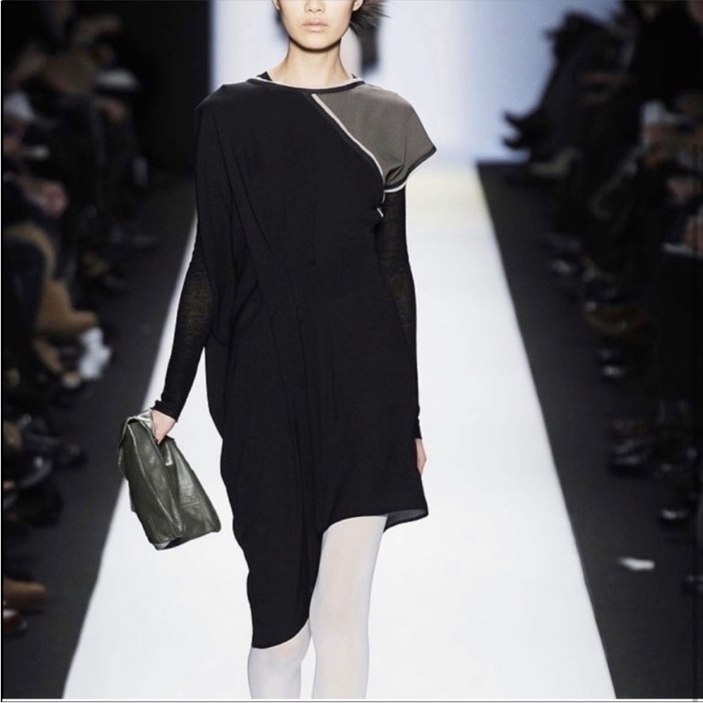 BCBGMaxazria Runway Dress - Picture 4 of 11